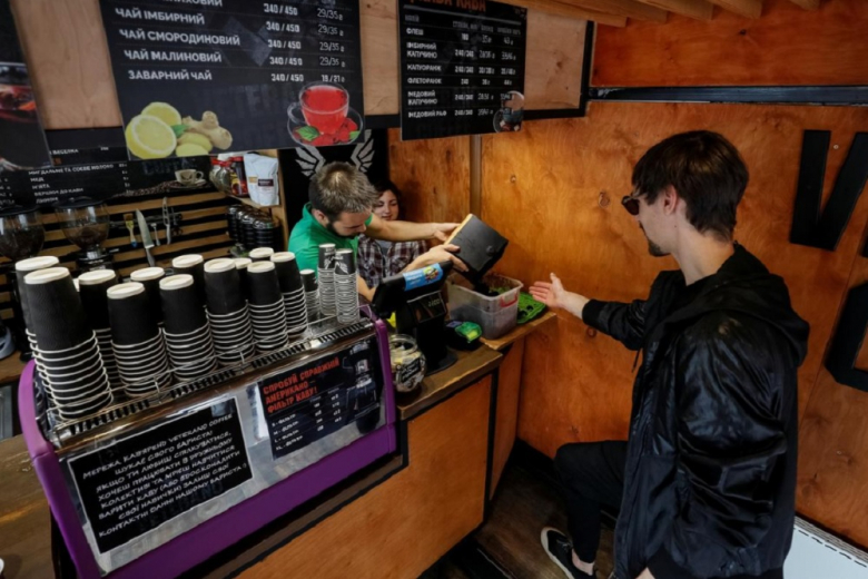 Украинский предприниматель научился зарабатывать на кофейных отходах